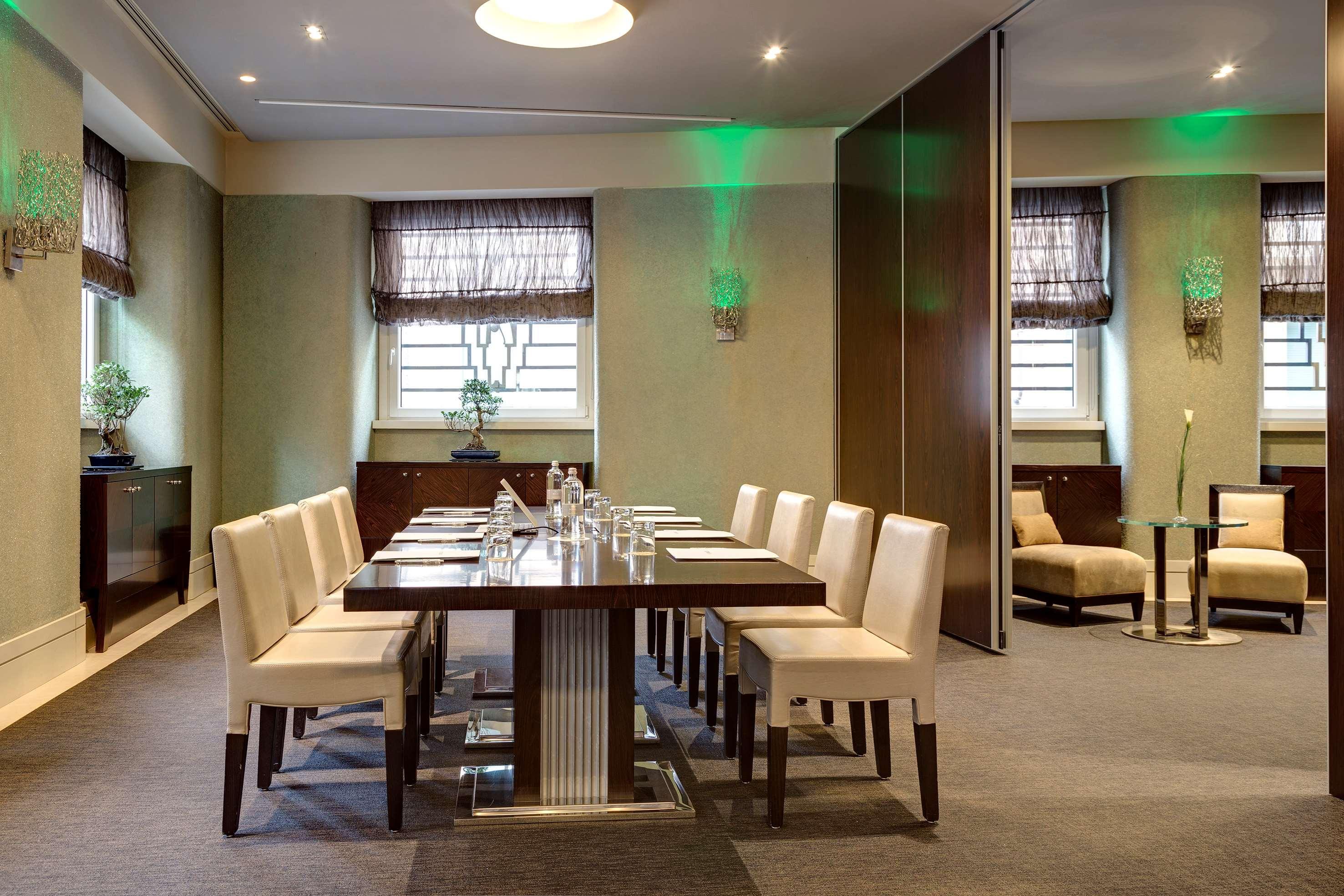 فندق ميليا جينوفا جنوة المظهر الخارجي الصورة Meeting room at the hotel
